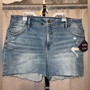 Ava & Viv mid length shorts